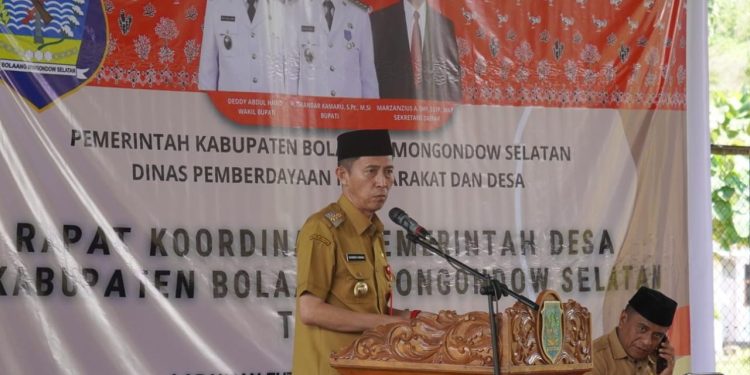 Bupati Iskandar Kamaru Pimpin Rakor Bersama Pemdes