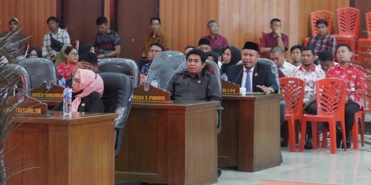 Diduga Ada Motif Lain Dibalik Ngamuknya Oknum Aleg DPRD Bolsel Saat Paripurna