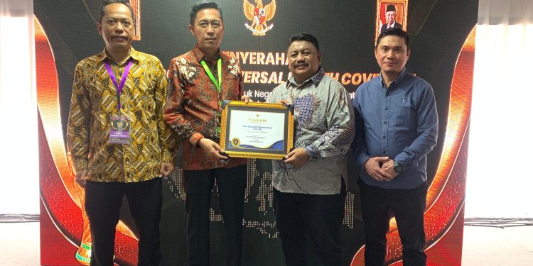 Pemkab Bolsel Raih Penghargaan UHC Award 2024 Capaian JKN-KIS 98 Persen