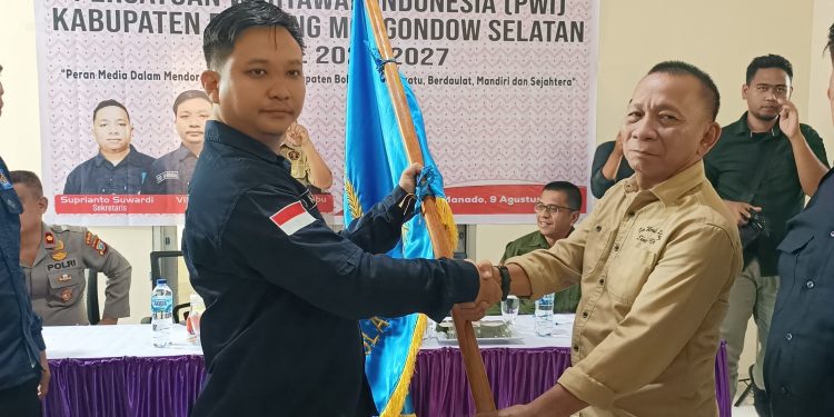 Pengurus PWI Bolsel Resmi Dilantik, Viko Karinda Dorong Sinergitas Dalam Membangun Daerah
