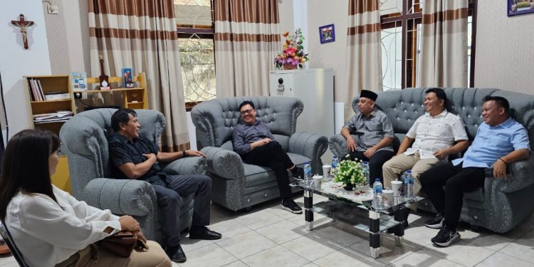 Bersilaturahmi dengan Tokoh Masyarakat dan Agama, Pasangan Yusra – Dony Minta Doa Restu