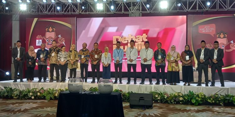 KPU Bolsel Sukses Gelar Debat Publik Pertama pasangan Cabup-Cawabup Bolsel 2024