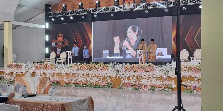 Lagi Cawabup Nomor 1 Keliru Soal Isu Kesetaraan Gender, Malah Bahas KDRT