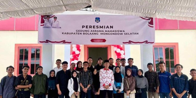 Hadiri Peresmian Asrama Mahasiswa di Gorontalo, Ketua Komisi II DPRD Bolsel Beri Apresiasi ke Pemkab