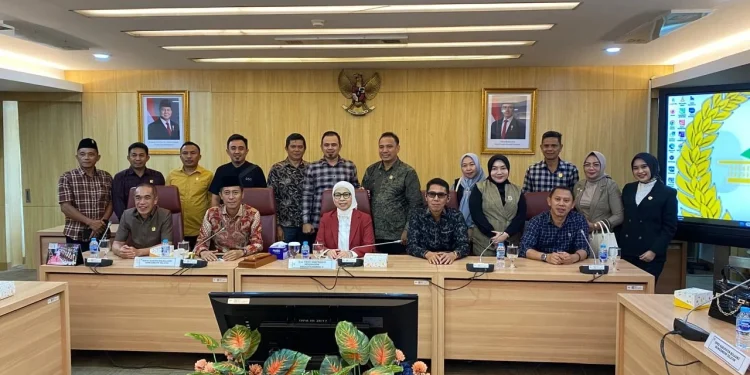 Bertandang ke DPR-RI, Bupati Iskandar Kamaru Sampaikan Aspirasi ke Yasti Soepredjo Mokoagow