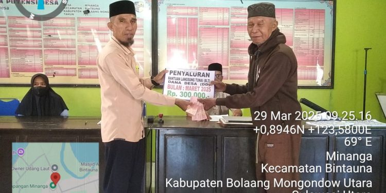Kades Minanga Salurkan BLT Tahap 1 kepada Warga yang Berhak