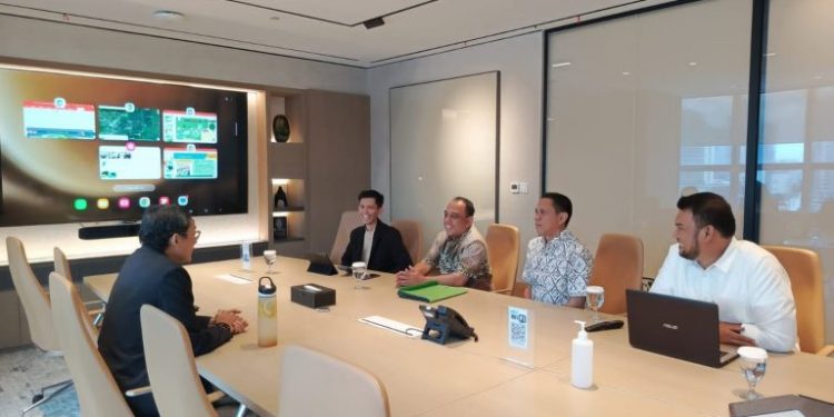 Bupati Yusra Alhabsyi “Merayu” Sandiaga Uno Berinvestasi di Bolmong