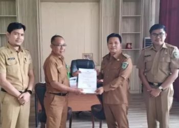 Yusra-Don Tunjuk Renti Jabat Plt Asisten II, SK Diserahkan Oleh Wabup Dony Lumenta