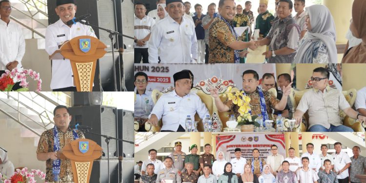 Bersama Ketua Komisi II DPR-RI, Bupati Bolmong Serahkan Sertifikat Tanah Program PTSL