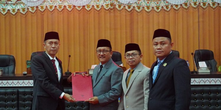 Dihadiri Bupati, DPRD Bolsel Sahkan Perubahan KUA-PPAS TA 2025 dan Penetapan Ranperda RPJMD 2025-2029
