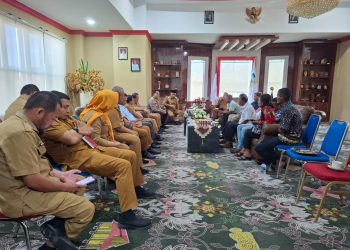 Pemda Bolmut Dialog Bersama Sejumlah Warga Huntuk di Ruangan Kerja Bupati, Ini Hasilnya 
