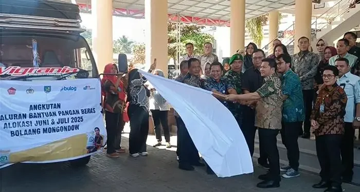 Dilepas oleh Wabup, Pemkab Bolmong Distribusikan 315,680 Kilogram Beras CPP untuk 15.784 KK