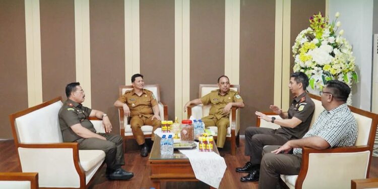 Perkuat Sinergitas, Yusra-Don Terima Kunker Kajari Kotamobagu