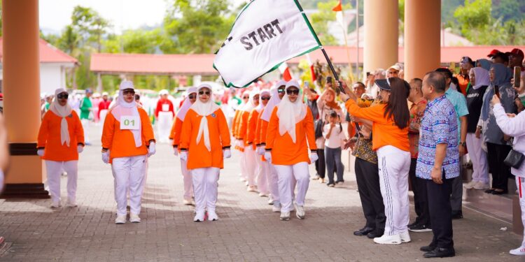 Gelar Lomba Gerak Jalan, TP-PKK Bolmong Ramaikan Rangkaian HUT ke-80 RI