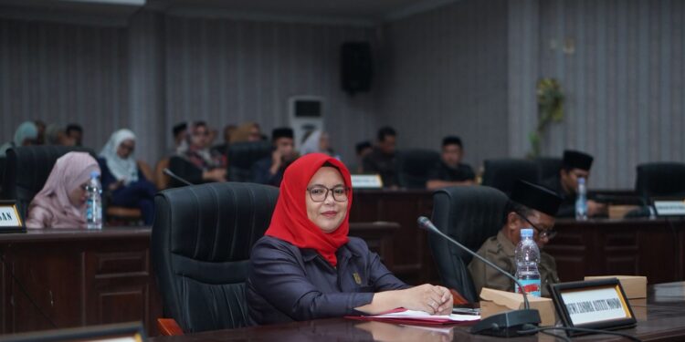 Fraksi PDIP Apresiasi Program Bupati Bolmut Bantu Warga Kurang Mampu Masuk Perguruan Tinggi