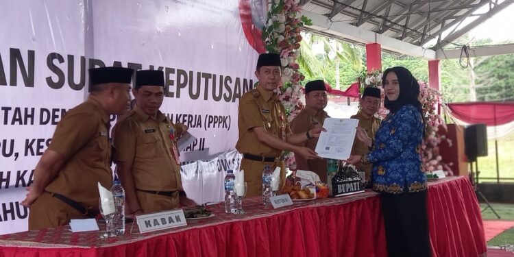 74 P3K Tahap II Bolsel Terima SK Pengangkatan