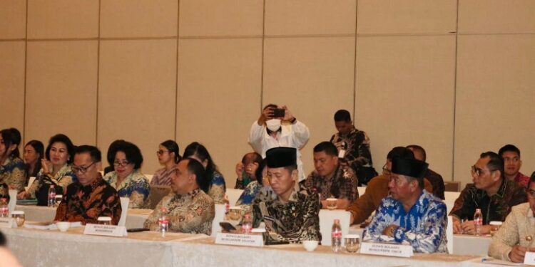 Hadiri Rakor Rancangan RTRW Sulut, Bupati Iskandar Sampaikan Dukungan Penuh