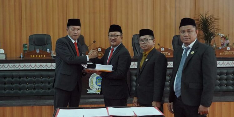 Dihadiri Bupati, DPRD Bolsel Gelar Paripurna Tiga Agenda Strategis Daerah