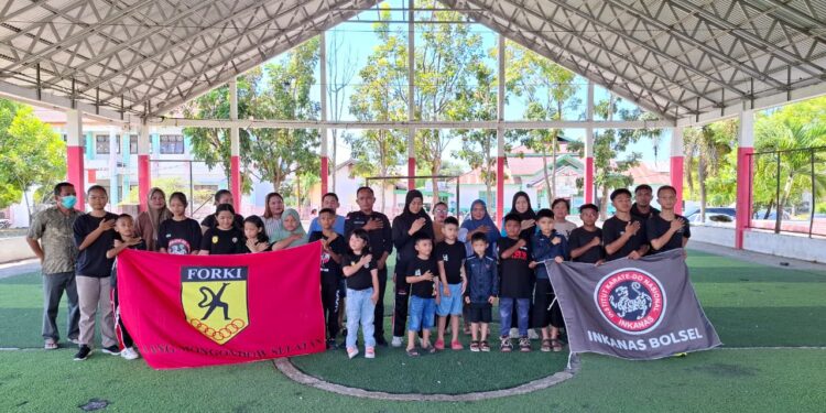 KONI Bolsel Lepas 18 Atlet Cilik Karate Siap Tarung di Kejuaraan Korem 131 2025 Manado