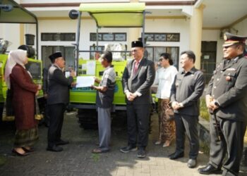 Tingkatkan Produksi Pertanian, Yusra-Don Salurkan Bantuan Alsintan ke Sejumlah Poktan