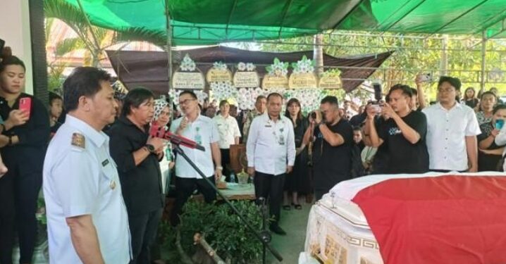 Wabup Bolmong Dony Lumenta Hadiri Prosesi Pemakaman Camat Dumoga Utara