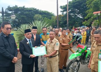Topang Kinerja, Bupati Yusra Serahkan Kendaraan Dinas untuk Penyuluh Pertanian
