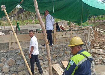 Pastikan Kualitas Pekerjaan, Bupati Yusra Tinjau Proyek Infrastruktur di Mongkoinit