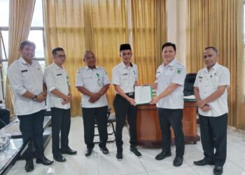 Wabup Dony Lumenta Serahkan SK Pjs dan Plt Tiga Sangadi di Bolmong