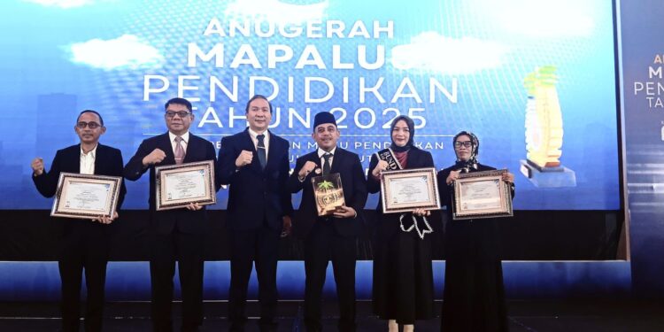 Pemkab Bolmong Raih Lima Penghargaan dalam Anugerah Mapalus Pendidikan 2025