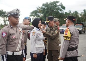 Bupati Iskandar Kamaru Hadiri Apel Gelar Pasukan Operasi Lilin 2025 di Polres Bolsel