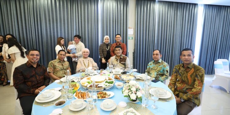 Momentum Kebersamaan Bupati Yusra dengan Gubernur Sulut dalam Agenda Safari Natal