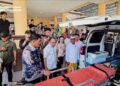 Gubernur Sulut Yulius Selvanus Serahkan Ambulance untuk Umat Hindu di Desa Kembang Mertha Bolmong