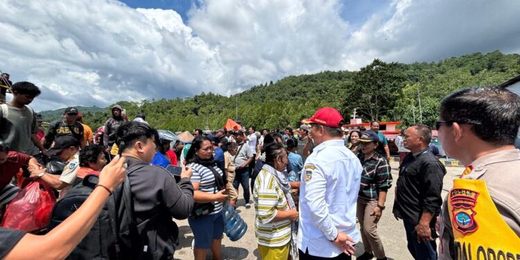 Wabup Deddy Sambut Kedatangan 281 Warga Terdampak Erupsi Gunung Ruang Tiba di Bolsel