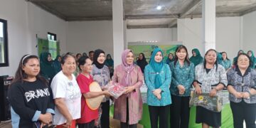 TP PKK Sulut Salurkan Bantuan Pertanian untuk Kelompok Tani Perempuan di Bolmong